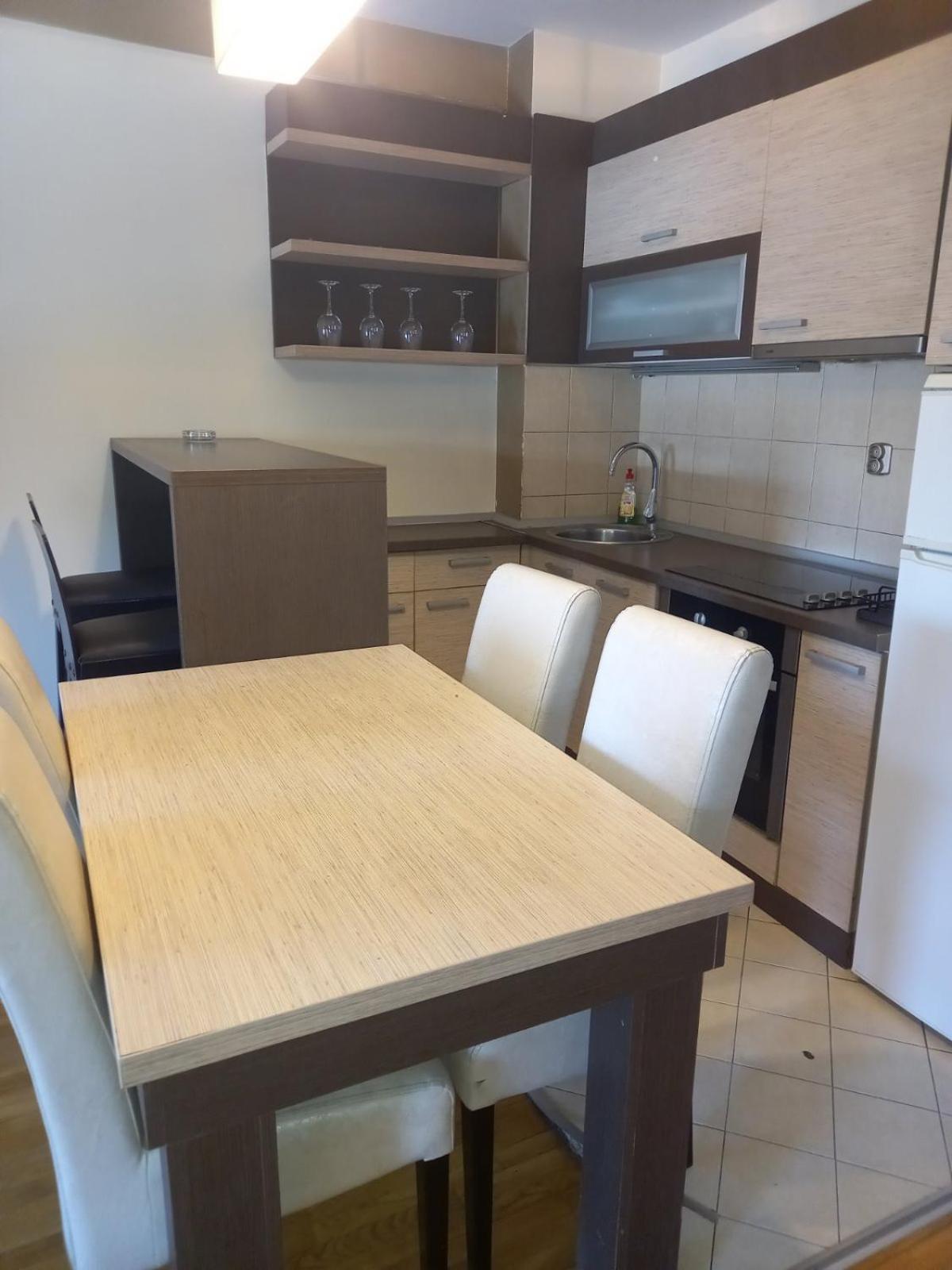 Twins Apartment *